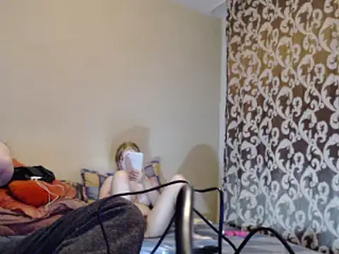 yunis32 online show from 01-21-25, 08:32