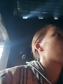 Snapshot of Andrea-688 chatting on 12-20-25, 05:32 Andrea-688 online show from 12-20-25, 05:32