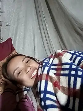 Snapshot of Andrea-688 chatting on 01-09-26, 01:40 Andrea-688 online show from 01-09-26, 01:40