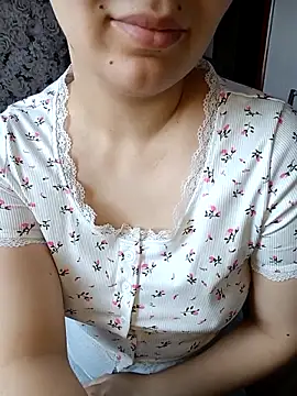 Emilyhomegirl1 online show from 02-26-26, 05:29