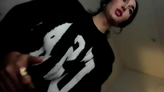 Snapshot of mxshemale_ladyboy chatting on 10-03-25, 08:32 mxshemale ladyboy online show from 10-03-25, 08:32