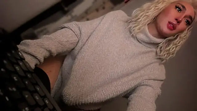 mxshemale ladyboy online show from 11-05-25, 09:07