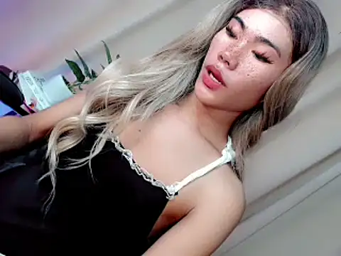 Snapshot of MIASEX980271 chatting on 05-14-26, 05:37 MIASEX980271 online show from 05-14-26, 05:37