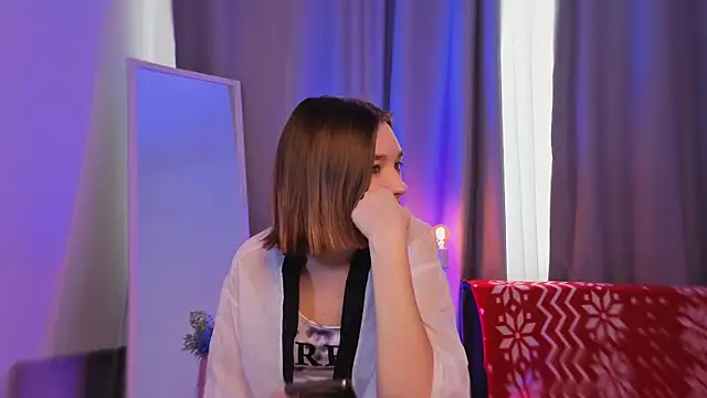 Snapshot of Leyla_crsh chatting on 02-20-26, 05:15 Leyla crsh online show from 02-20-26, 05:15