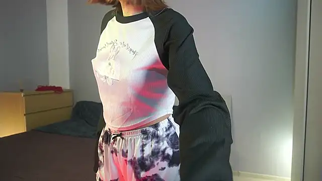 Snapshot of Leyla_crsh chatting on 05-07-26, 06:11 Leyla crsh online show from 05-07-26, 06:11