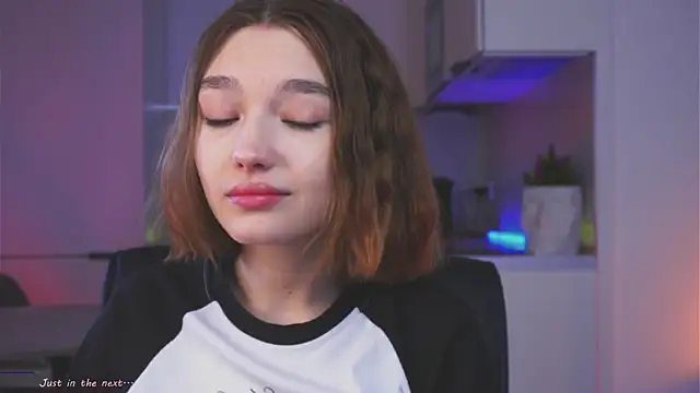 Leyla crsh online show from 04-06-26, 05:08