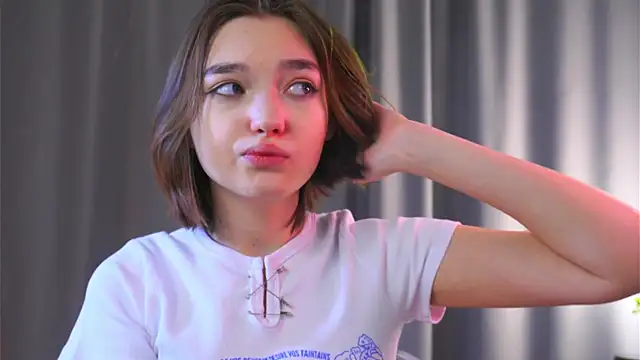 Leyla crsh online show from 03-06-26, 05:35