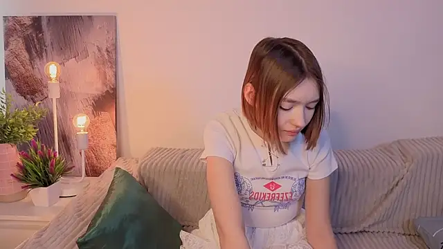 Snapshot of Leyla_crsh chatting on 02-06-26, 05:14 Leyla crsh online show from 02-06-26, 05:14