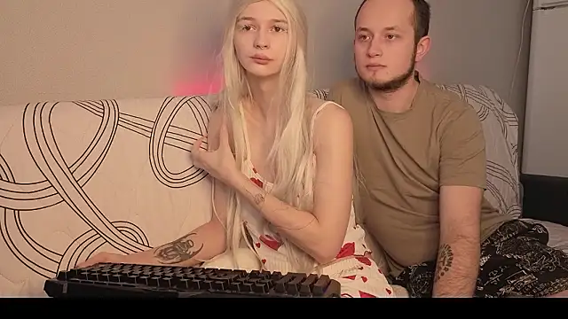 Pearl couple online show from 03-01-26, 09:09