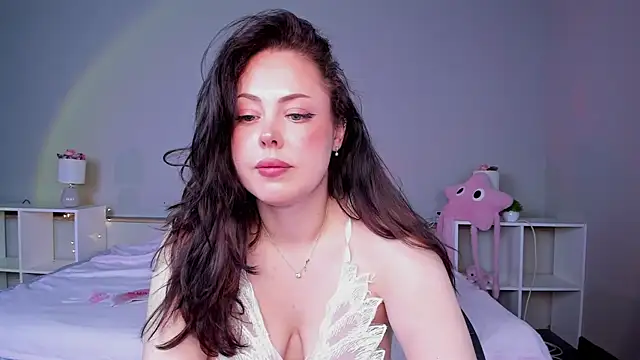 Snapshot of AlbaLimory chatting on 04-25-26, 01:14 AlbaLimory online show from 04-25-26, 01:14