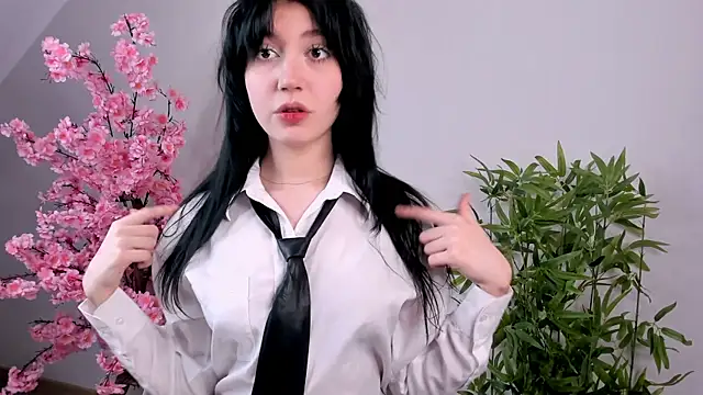 Snapshot of Mila_Whelson chatting on 12-19-25, 07:33 Mila Whelson online show from 12-19-25, 07:33