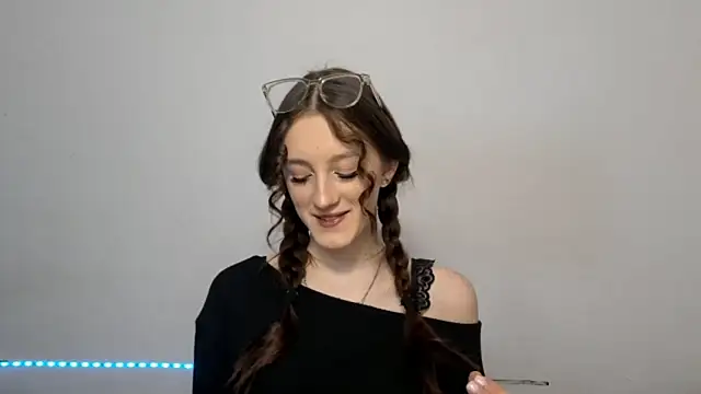 LisaBoddy online show from 01-08-26, 01:17