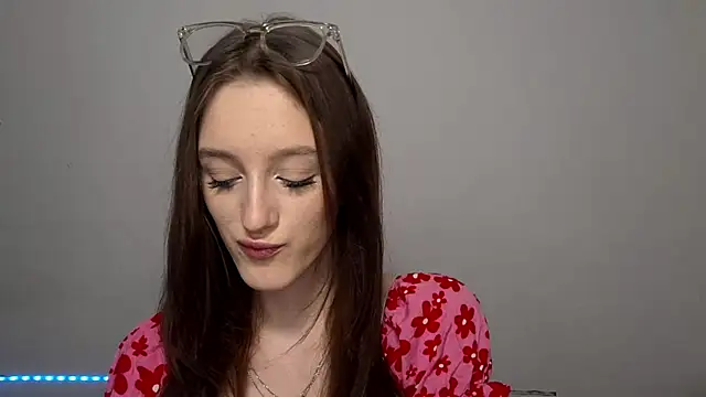 LisaBoddy online show from 01-07-26, 01:16