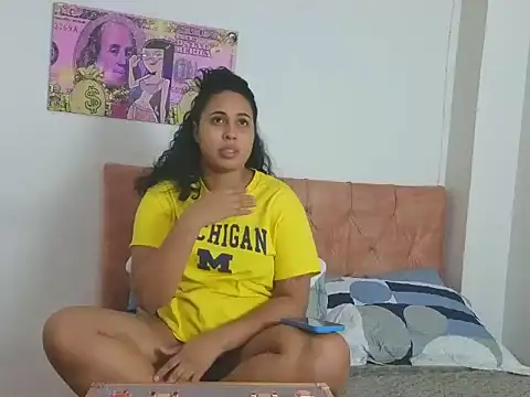 Snapshot of Valery__lovex chatting on 05-30-26, 03:24 Valery lovex online show from 05-30-26, 03:24