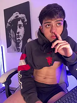 Snapshot of lian_fooxx chatting on 02-14-26, 04:13 lian fooxx online show from 02-14-26, 04:13