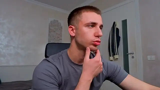 Snapshot of KellenWest chatting on 05-12-26, 04:42 KellenWest online show from 05-12-26, 04:42