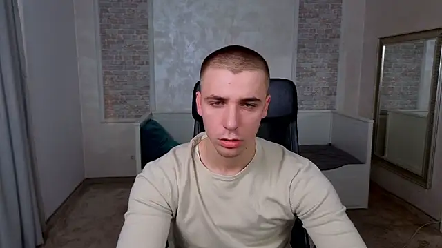Snapshot of KellenWest chatting on 04-18-26, 04:26 KellenWest online show from 04-18-26, 04:26