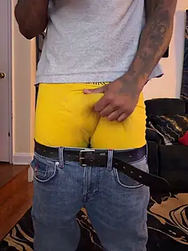 Snapshot of daddydarkskindikk chatting on 02-26-26, 09:26 daddydarkskindikk online show from 02-26-26, 09:26