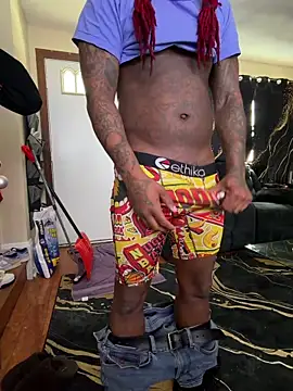 Snapshot of daddydarkskindikk chatting on 02-23-26, 06:41 daddydarkskindikk online show from 02-23-26, 06:41