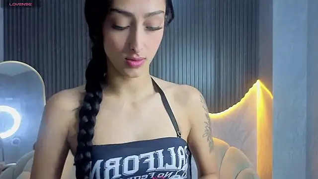 Tifany Tx online show from 06-18-26, 07:19