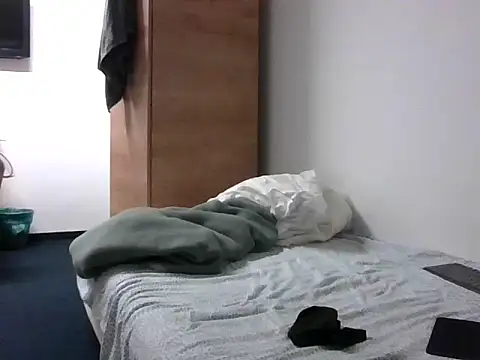 Snapshot of sweetpinoy2027 chatting on 01-07-26, 10:15 sweetpinoy2027 online show from 01-07-26, 10:15