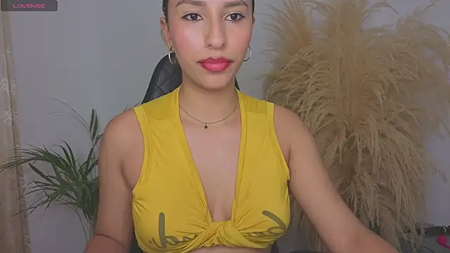 Snapshot of vieernes chatting on 05-04-26, 12:58 vieernes online show from 05-04-26, 12:58