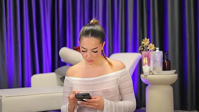 SelenneDream online show from 12-18-25, 05:39