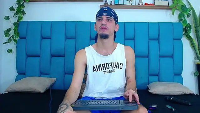 Snapshot of boy_Dirty_X chatting on 01-06-26, 08:35 boy Dirty X online show from 01-06-26, 08:35