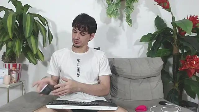 Snapshot of boy_Dirty_X chatting on 05-22-26, 05:16 boy Dirty X online show from 05-22-26, 05:16