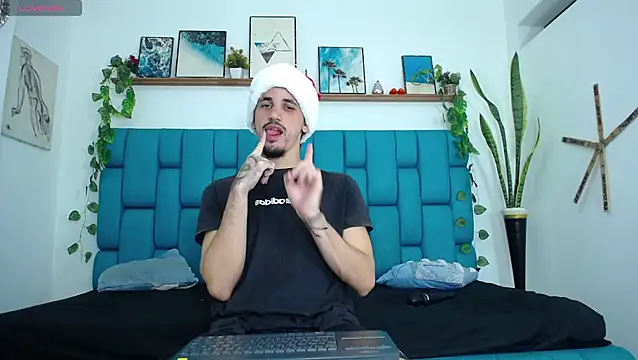 Snapshot of boy_Dirty_X chatting on 12-19-25, 05:32 boy Dirty X online show from 12-19-25, 05:32