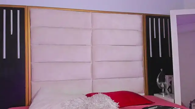 JuliMonroe19 online show from 03-11-26, 02:00