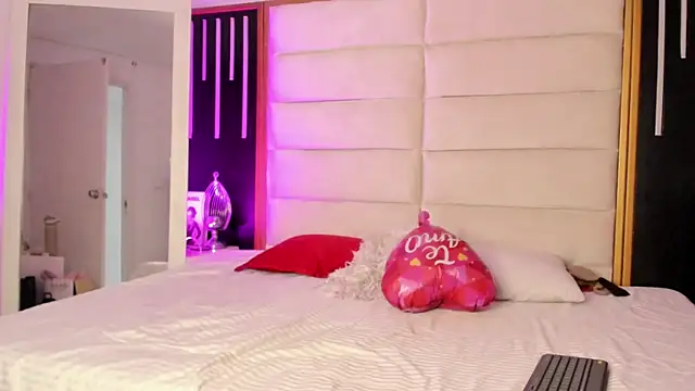 JuliMonroe19 online show from 03-03-26, 12:56