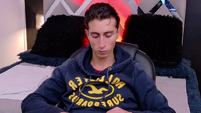 Snapshot of Ithan_Skin chatting on 01-06-26, 11:47 Ithan Skin online show from 01-06-26, 11:47