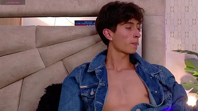 Ithan Skin online show from 03-05-26, 06:48