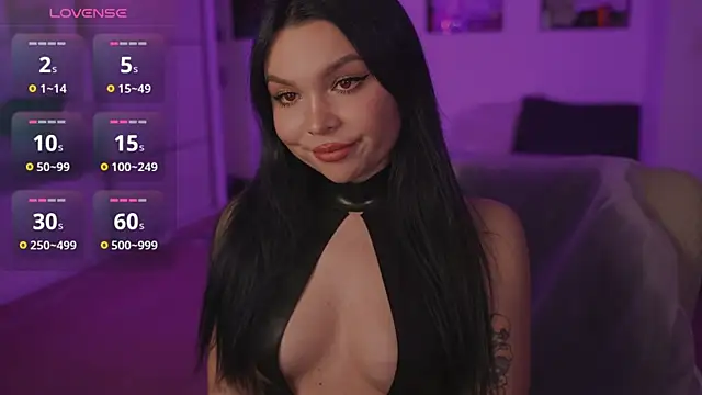 Snapshot of Dominatrix_Alice chatting on 05-04-26, 12:47 Dominatrix Alice online show from 05-04-26, 12:47