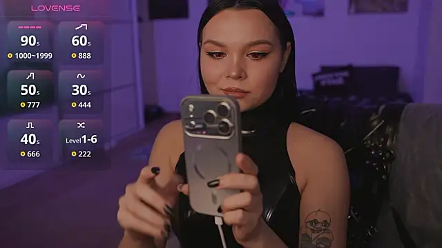 Snapshot of Dominatrix_Alice chatting on 02-25-26, 12:55 Dominatrix Alice online show from 02-25-26, 12:55