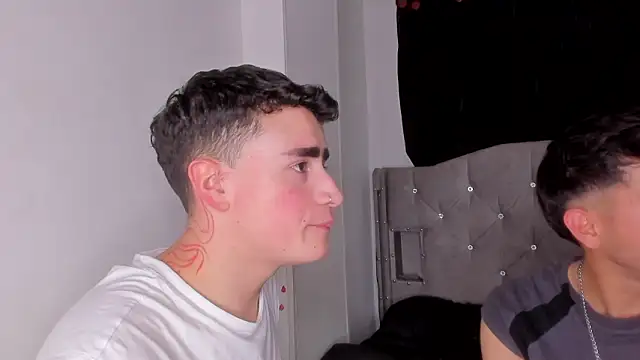 Snapshot of naughtysalomon__ chatting on 02-03-26, 02:53 naughtysalomon online show from 02-03-26, 02:53