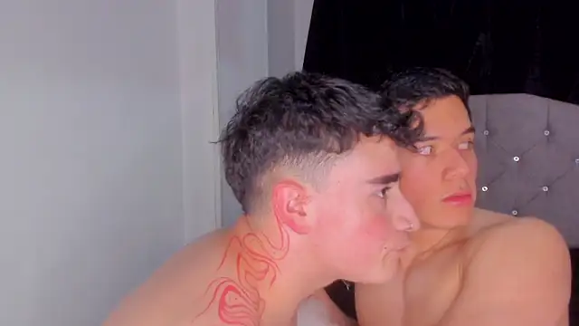 Snapshot of naughtysalomon__ chatting on 12-19-25, 11:07 naughtysalomon online show from 12-19-25, 11:07