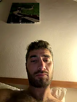 Snapshot of Josedmrx chatting on 12-18-25, 10:24 Josedmrx online show from 12-18-25, 10:24