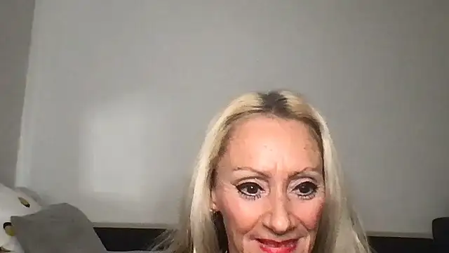 siennadiamond online show from 05-09-26, 03:26
