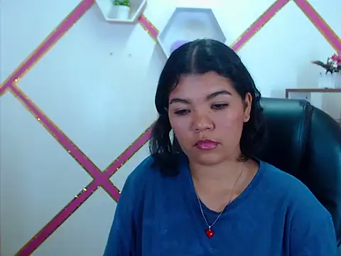 Heidy Colins online show from 12-18-25, 01:55