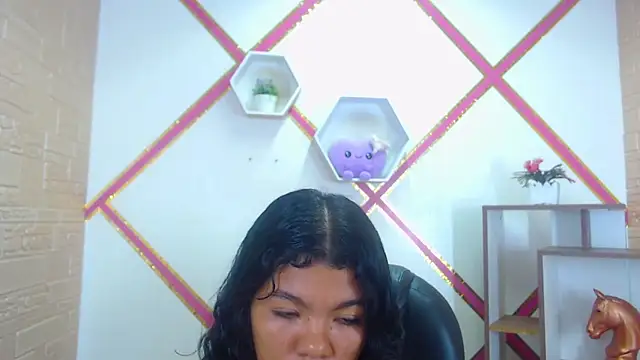 Heidy Colins online show from 02-16-26, 01:48