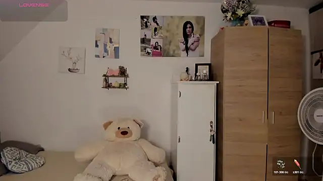 Snapshot of VEROSlen- chatting on 05-11-26, 03:41 VEROSlen- online show from 05-11-26, 03:41