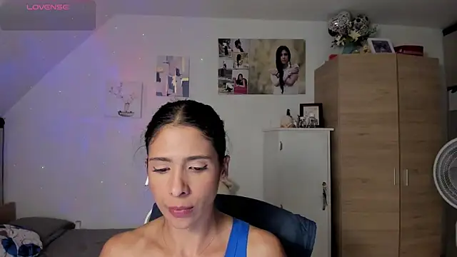 Snapshot of VEROSlen- chatting on 05-26-26, 02:53 VEROSlen- online show from 05-26-26, 02:53