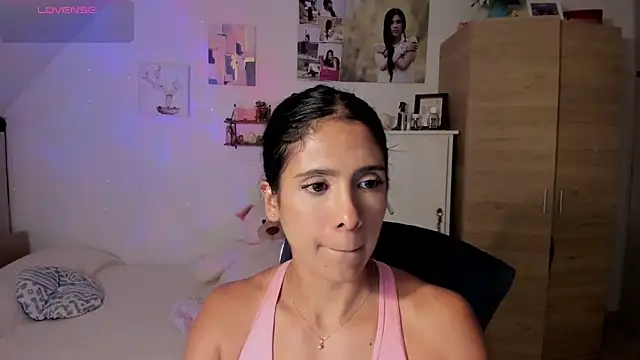 Snapshot of VEROSlen- chatting on 04-29-26, 03:11 VEROSlen- online show from 04-29-26, 03:11