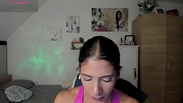 Snapshot of VEROSlen- chatting on 06-03-26, 03:29 VEROSlen- online show from 06-03-26, 03:29