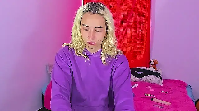 Elis-Darling online show from 01-14-26, 05:05