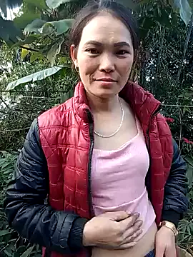 Snapshot of Girl_cutee chatting on 01-13-26, 09:35 Girl cutee online show from 01-13-26, 09:35