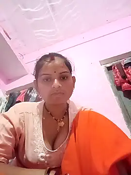 Snapshot of Uma_pande chatting on 02-16-26, 03:10 Uma pande online show from 02-16-26, 03:10