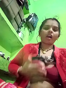 Snapshot of Uma_pande chatting on 01-08-26, 12:27 Uma pande online show from 01-08-26, 12:27